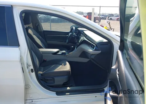 2018 Toyota Camry Le from USA, damaged, VIN 4T1B11HK3JU145086